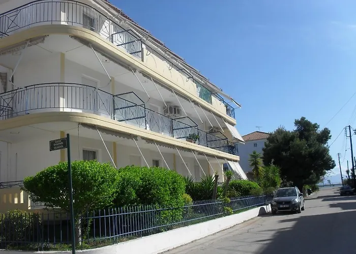 Mitseas Parálion Ástros